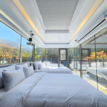 Galaxy X Hotel Type Caravan Glamping & Pension Pyeongchang Buitenkant foto