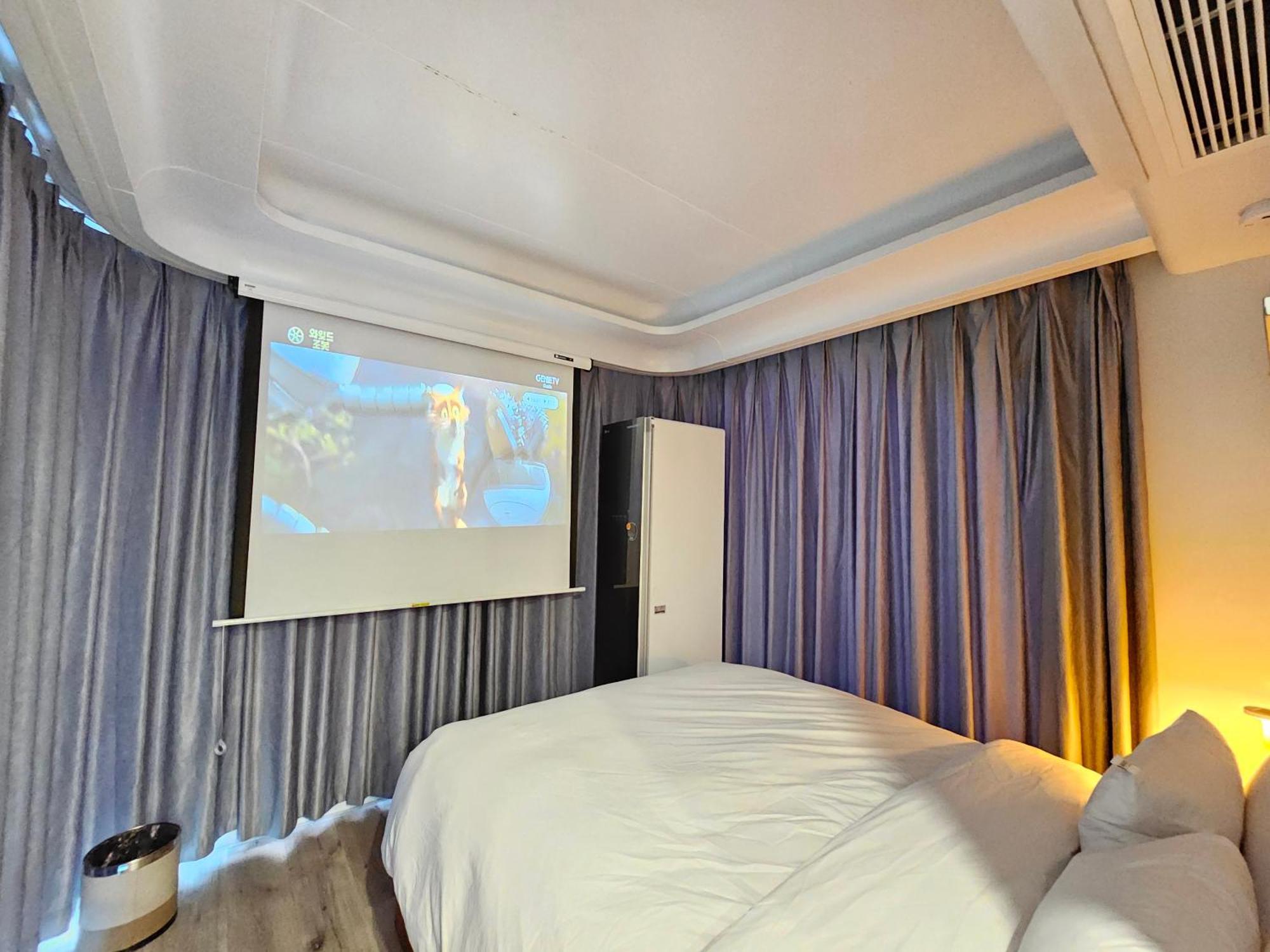 Galaxy X Hotel Type Caravan Glamping & Pension Pyeongchang Buitenkant foto