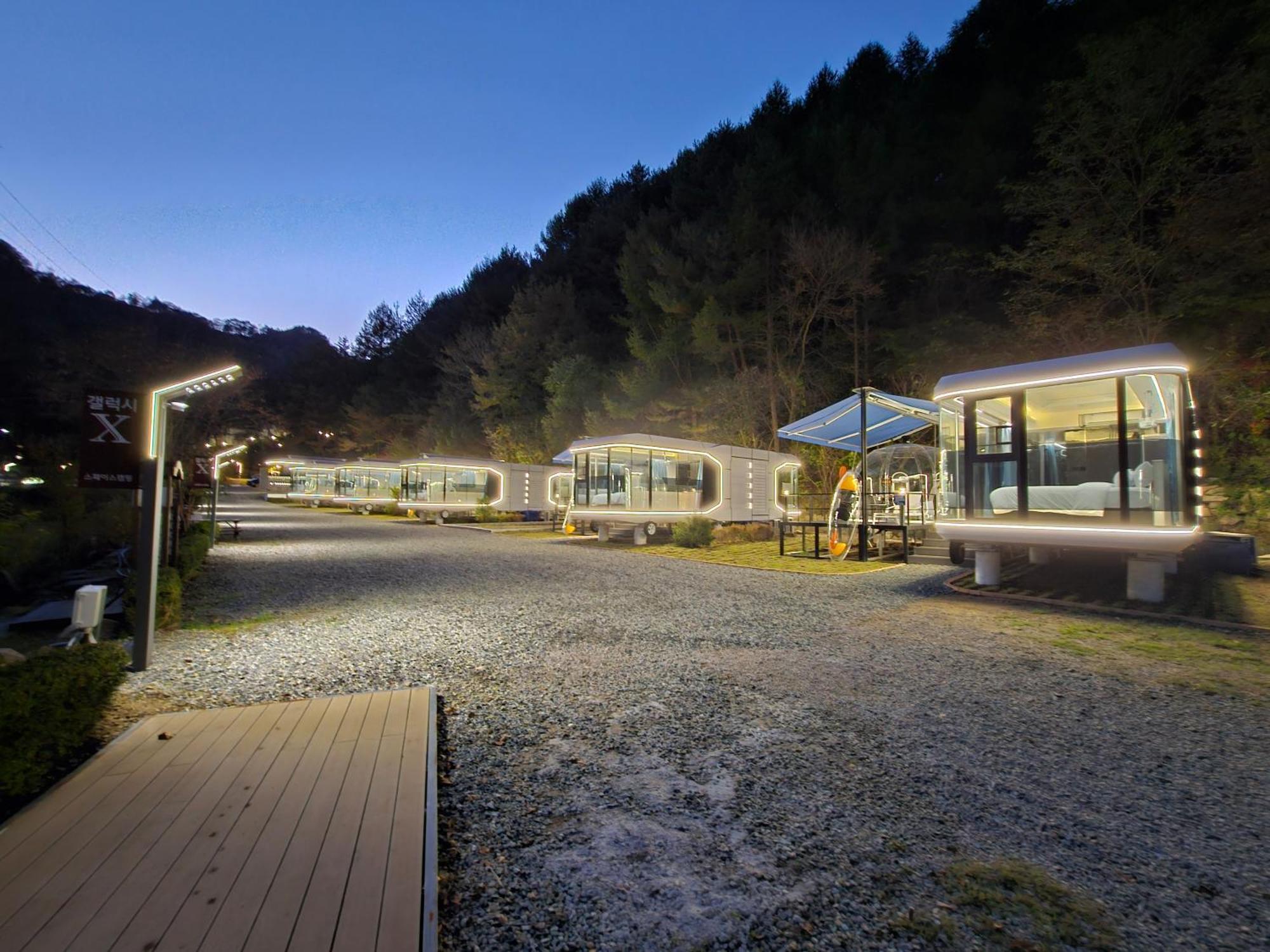 Galaxy X Hotel Type Caravan Glamping & Pension Pyeongchang Buitenkant foto